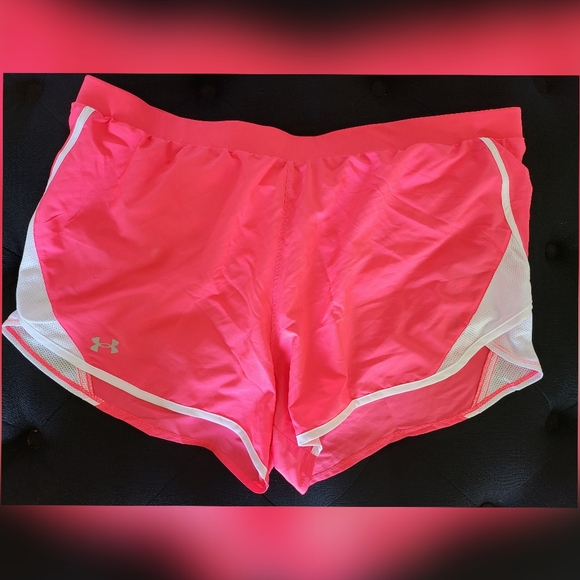 Under Armour Plus Size Shorts Womens NEW 3XL - Picture 1 of 7